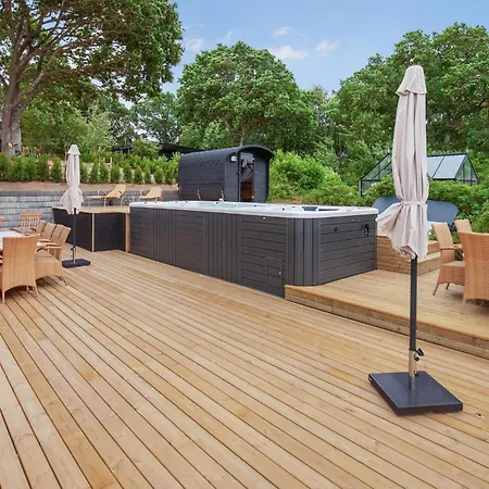Luxurious In With Sauna Ferienhaus *